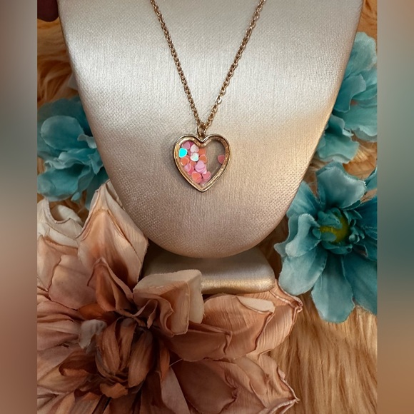 Heart Pendant Necklace With Encased Floating Pink Hearts NEW! - Picture 6 of 9